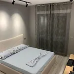 アパート I&s 4