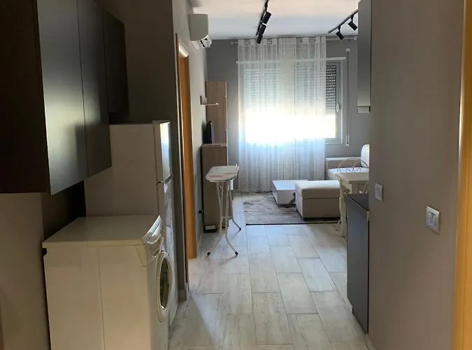 I&s 4 * Golem (Tirana)