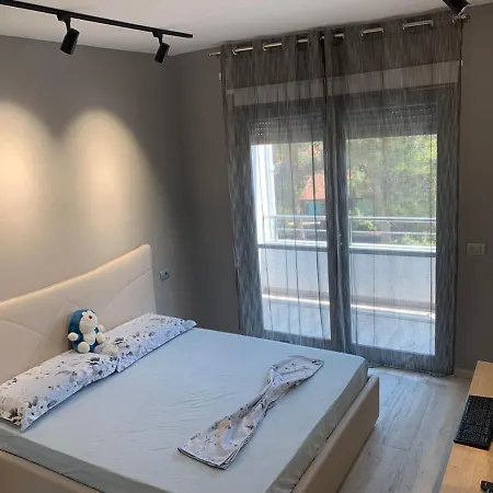 I&s 4 Apartman *