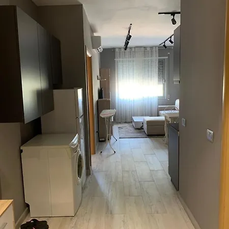 I&s 4 * Golem (Tirana)