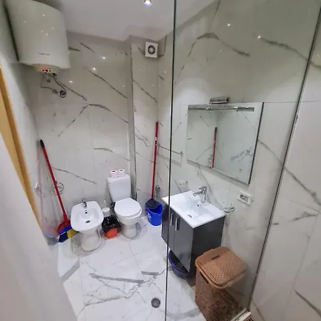 I&s 4 Golem (Tirana)