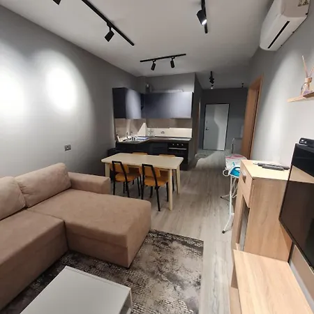 Apartment I&s 4 *